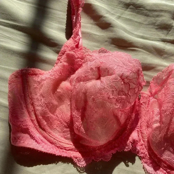 NWOT💗Victoria Secret Demi Unlined Pink Lace Bra w Rhinestone details 💗 - Picture 10 of 11